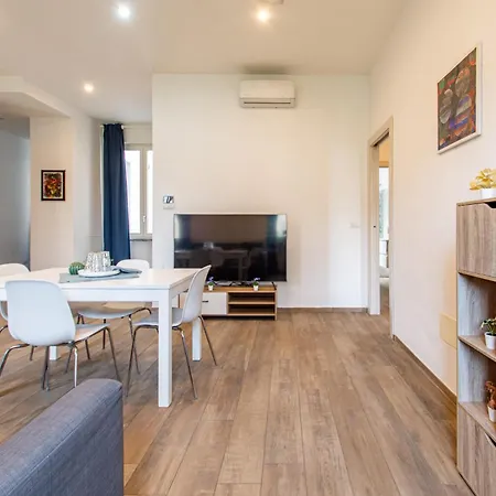 Hostly The Alpi Grand Apartament