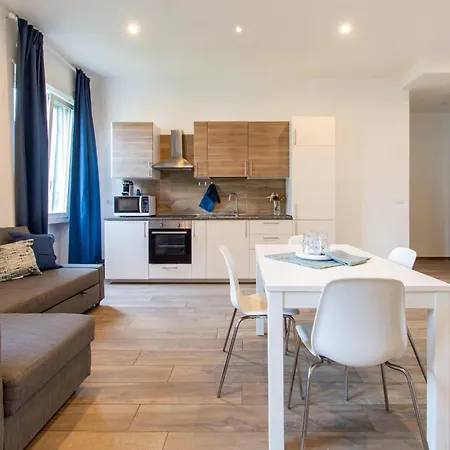 Hostly The Alpi Grand Apartament Perugia