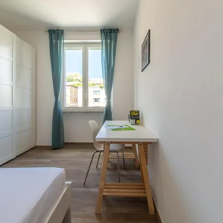 Hostly The Alpi Grand Perugia