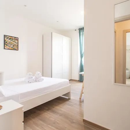 Hostly The Alpi Grand * Perugia
