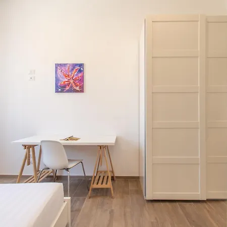 Hostly The Alpi Grand Apartament *